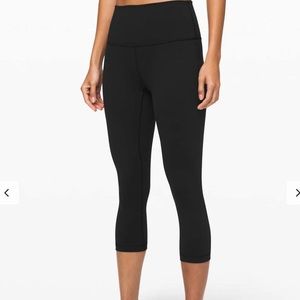 Lululemon pants / Capris - size 4